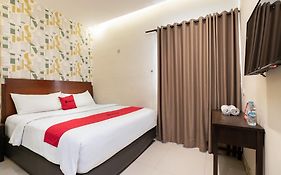 RedDoorz Plus @ Siradj Salman Samarinda